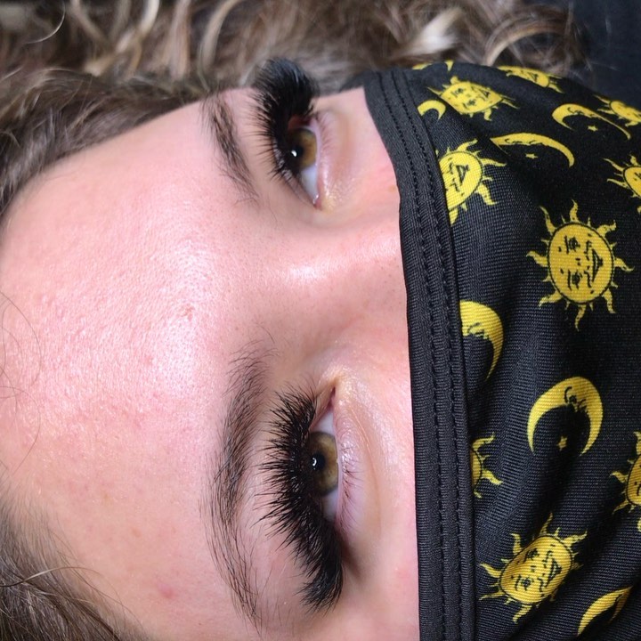 Volume lash extensions — hazel eyes